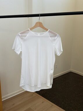 NWT Lululemon Sculpt Short Sleeve Size 6
